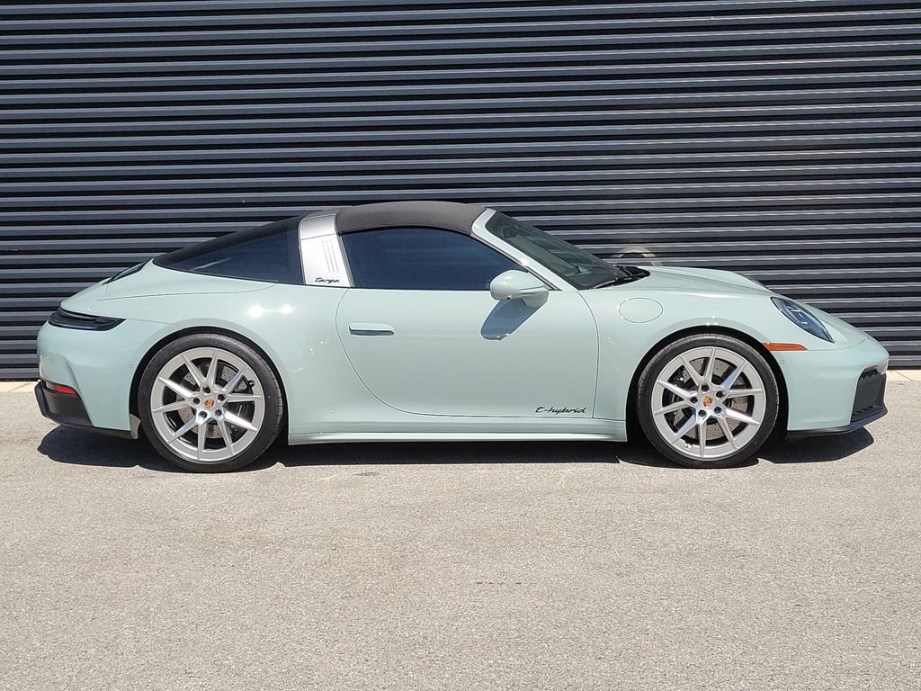 Certified 2025 Porsche 911 Targa 4 GTS AWD/4WD image 8
