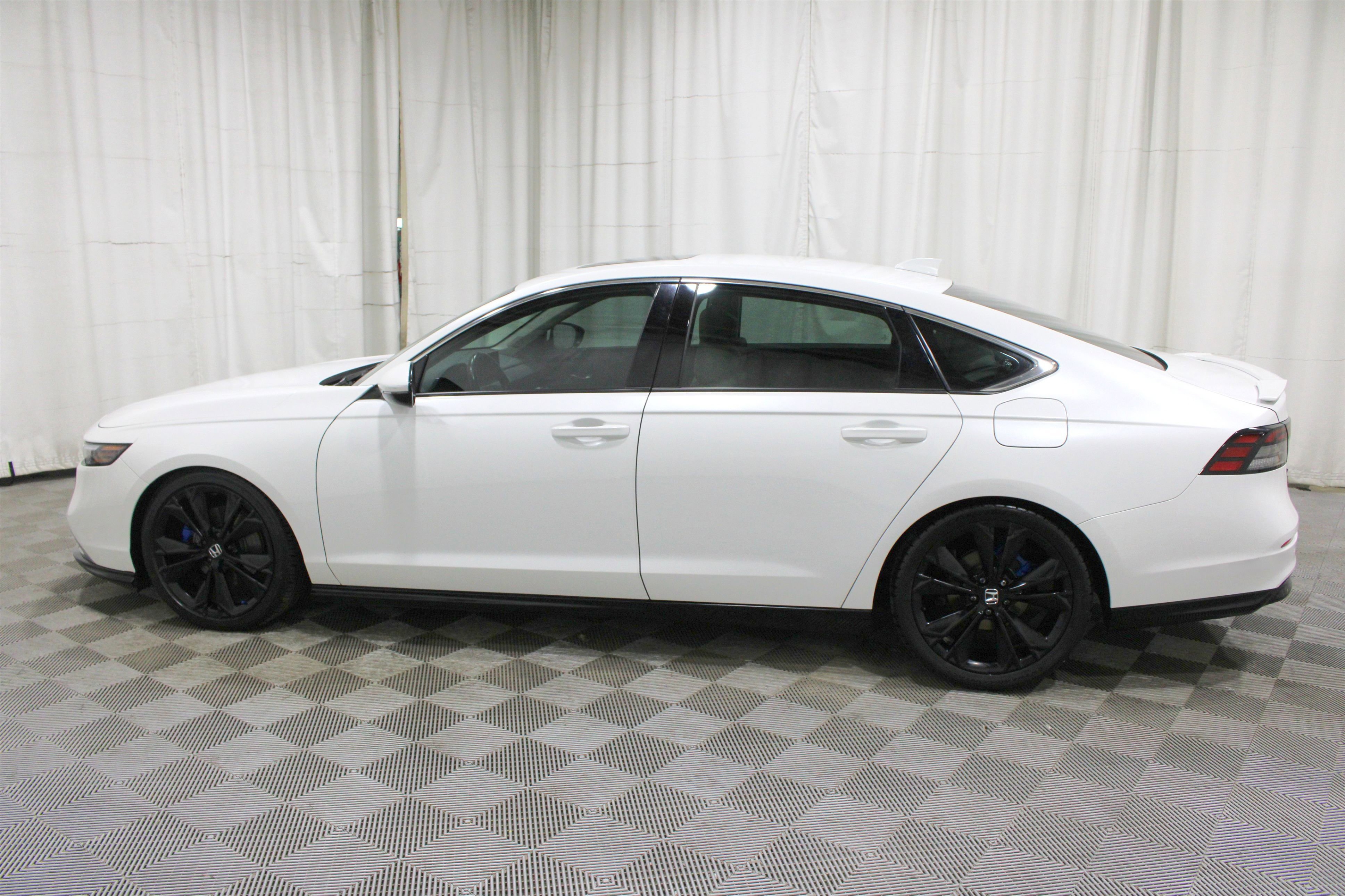Used 2024 Honda Accord Touring image 38