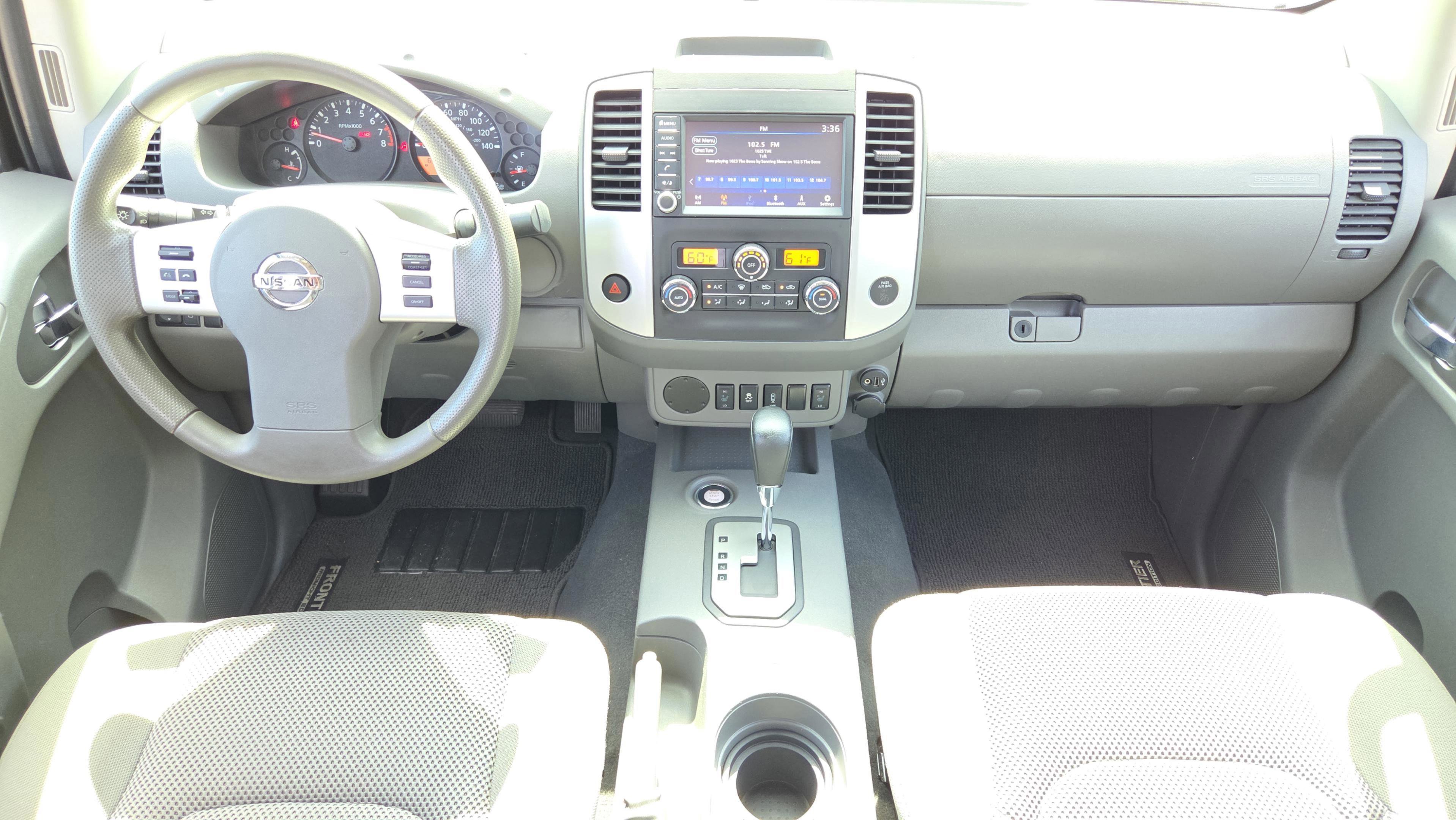 Used 2020 Nissan Frontier SV w/ Midnight Edition Floor Mats RWD image 15