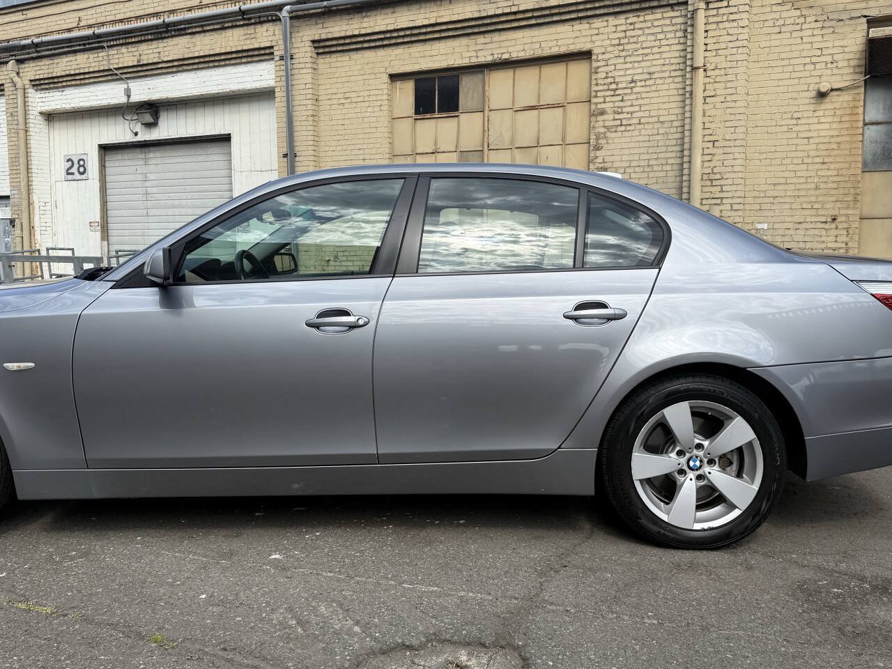 Used 2007 BMW 530xi Sedan AWD/4WD image 18