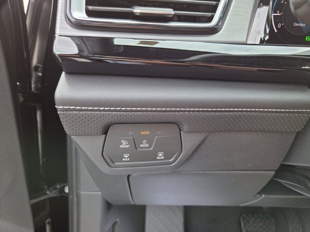 New 2026 Volkswagen Atlas Cross Sport SE FWD image 28