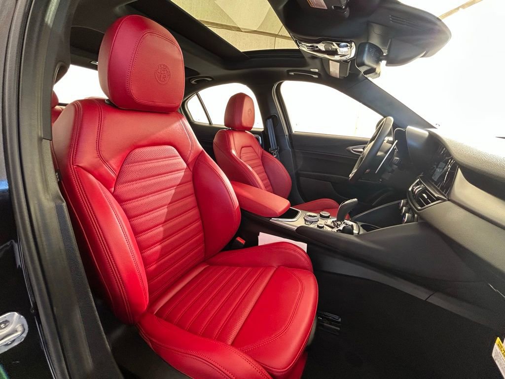 New 2025 Alfa Romeo Giulia image 11