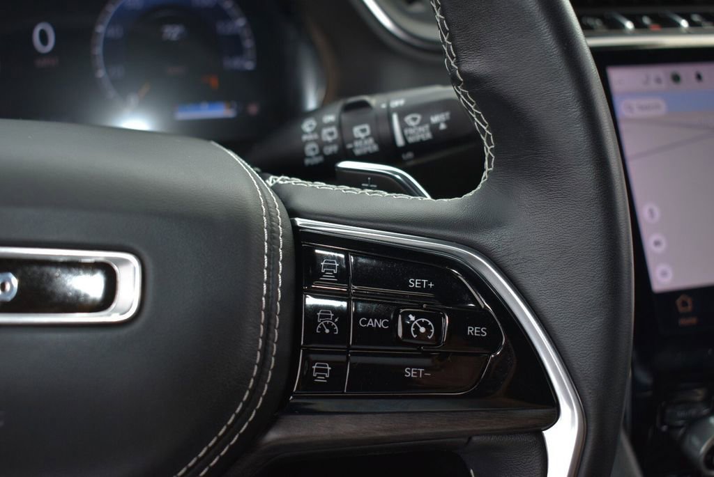 Used 2022 Jeep Grand Cherokee L Overland AWD/4WD image 16