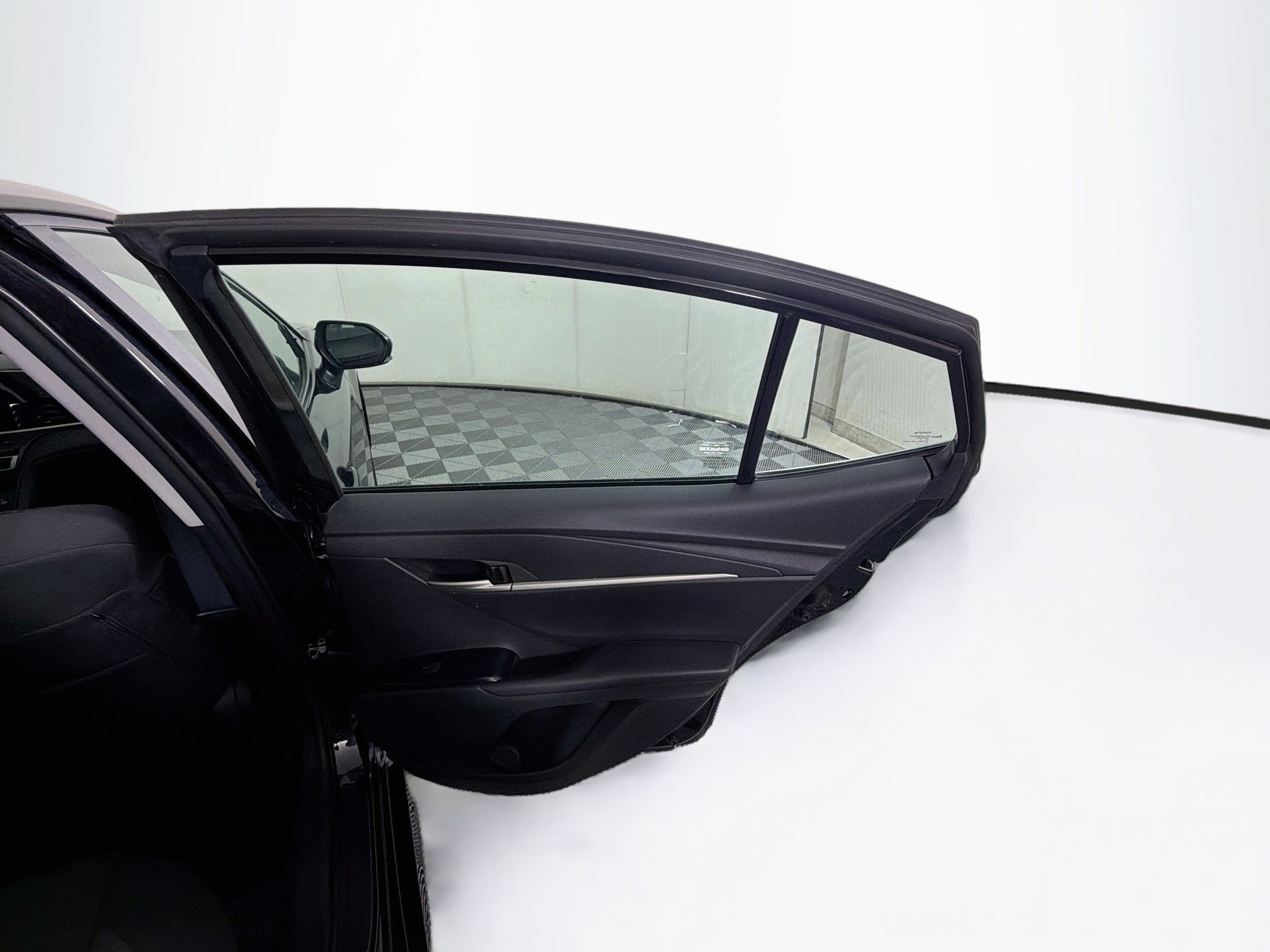 Used 2025 Toyota Camry LE FWD image 29