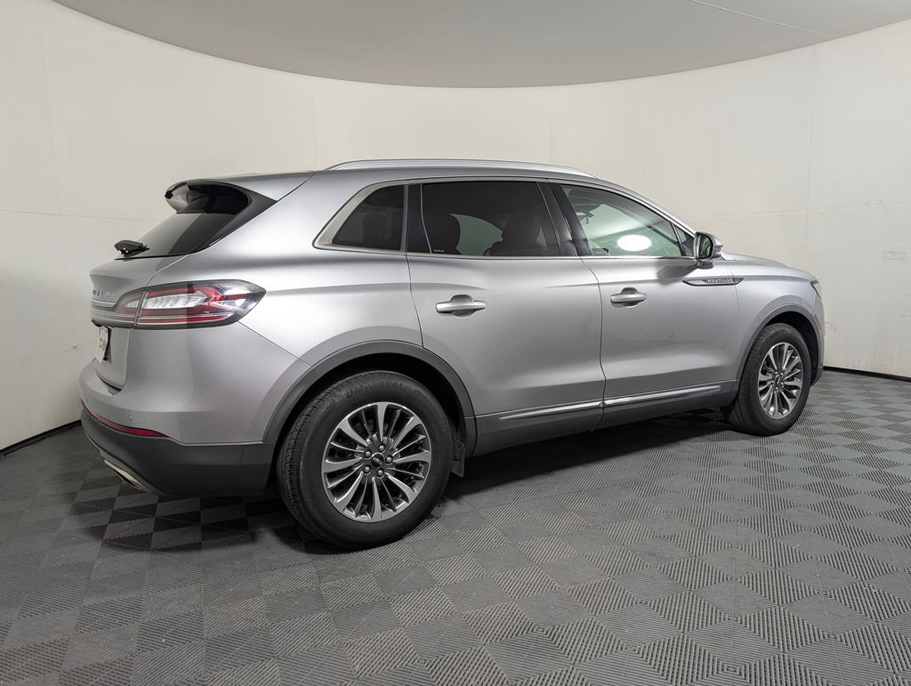 Used 2021 Lincoln Nautilus FWD w/ Equipment Group 101A image 2