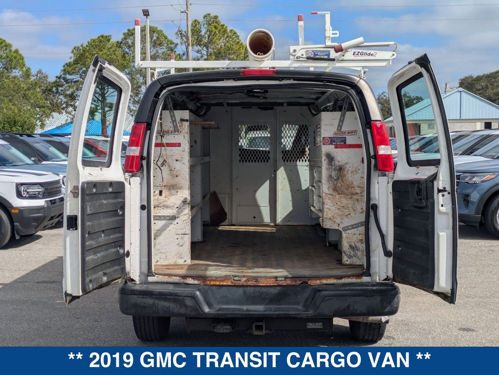 Used 2019 GMC Savana 2500 Extended w/ Communications Package image 13
