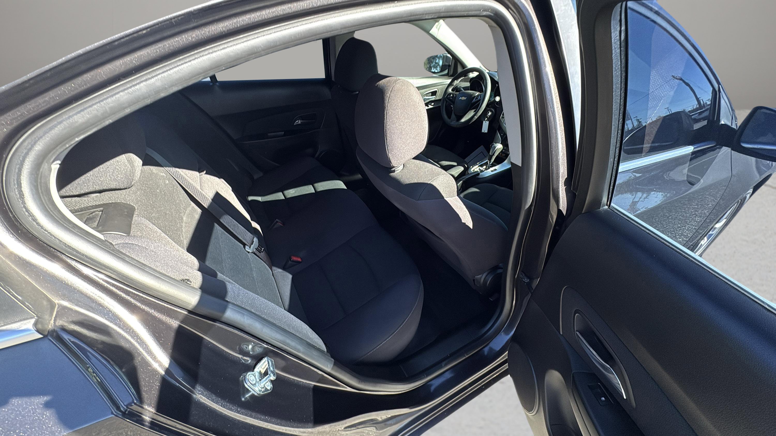 Used 2015 Chevrolet Cruze LT image 15