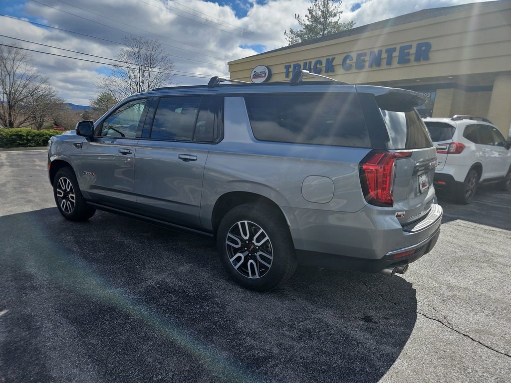 Used 2024 GMC Yukon XL AT4 w/ AT4 Premium Plus Package image 3
