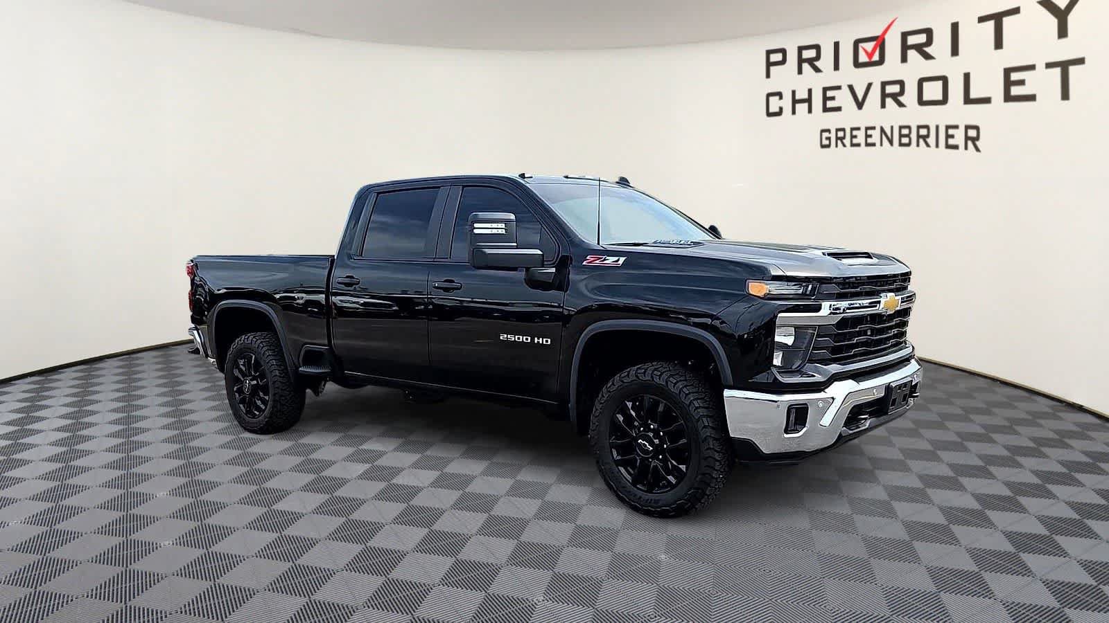 Used 2025 Chevrolet Silverado 2500 LT w/ All Star Edition AWD/4WD image 2