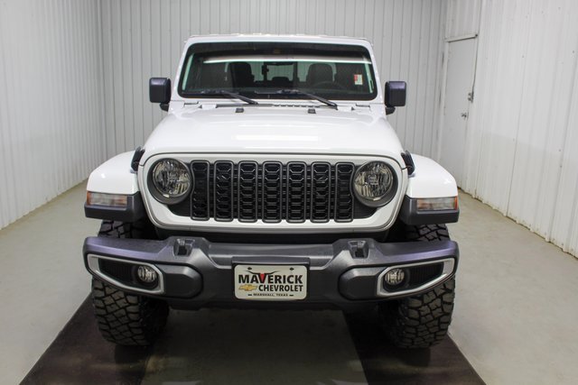 Used 2024 Jeep Gladiator Sport image 2