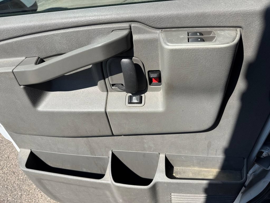 Used 2021 Chevrolet Express 3500 w/ Power Convenience Package RWD image 17