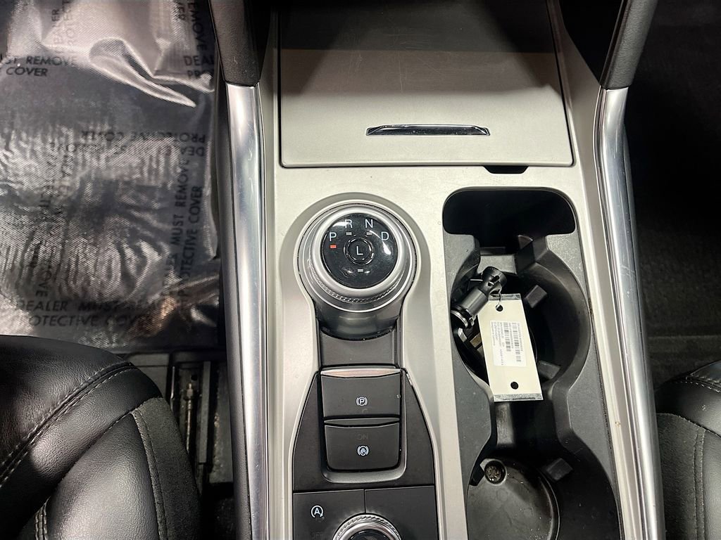 Used 2022 Ford Explorer Platinum w/ Equipment Group 601A image 17