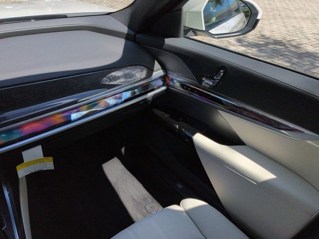 New 2026 BMW 760i xDrive image 17