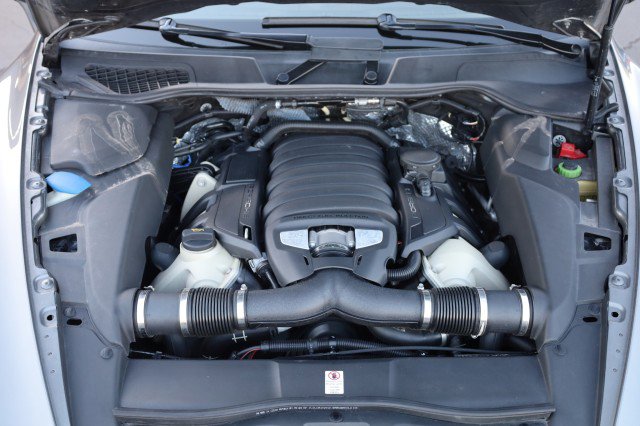 Used 2014 Porsche Cayenne GTS AWD/4WD image 58