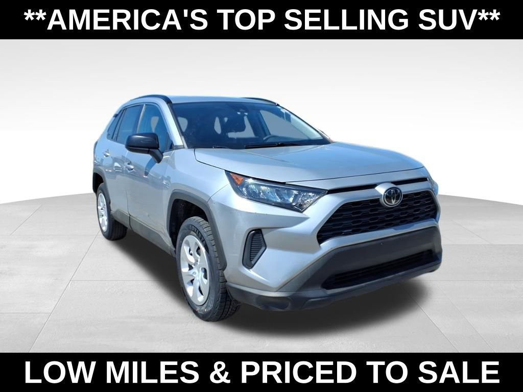 Used 2019 Toyota RAV4 LE w/ All Weather Liner Package video 2