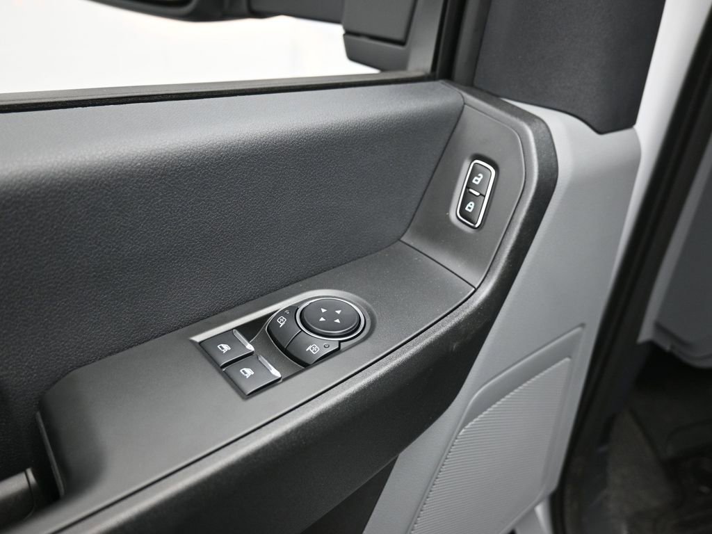 New 2026 Ford F350 XL w/ XL Chrome Package image 9