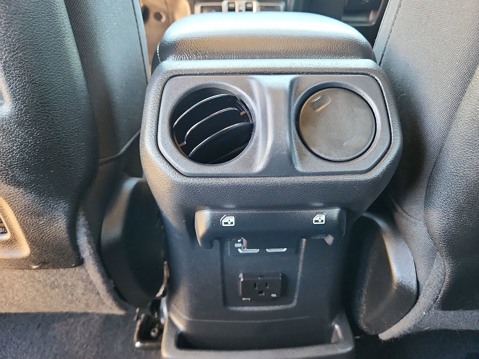 Used 2023 Jeep Wrangler Unlimited Rubicon 4xe image 10