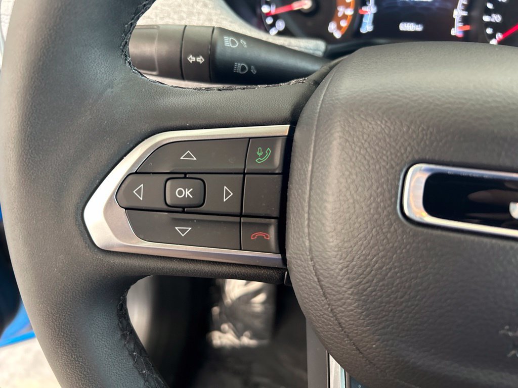 Used 2025 Jeep Compass Latitude AWD/4WD image 43