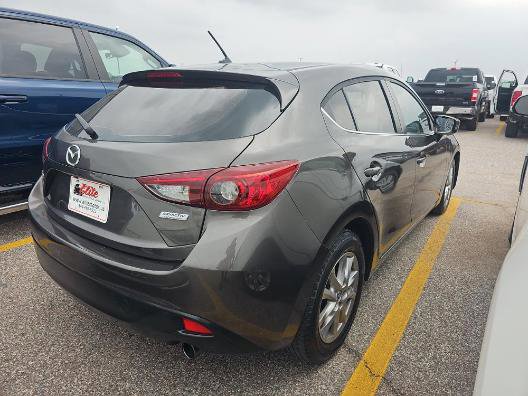 Used 2016 MAZDA MAZDA3 i Touring FWD video 2