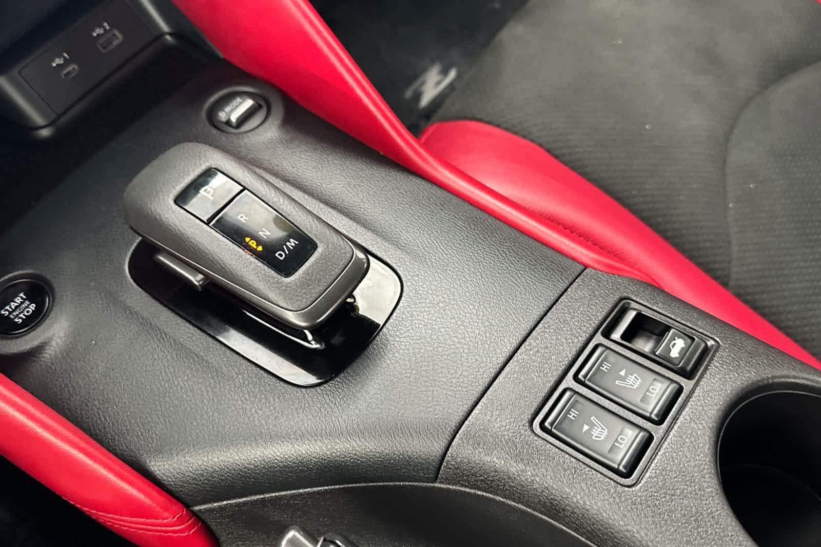 Used 2025 Nissan Z Performance w/ Floor Mat Package RWD image 18