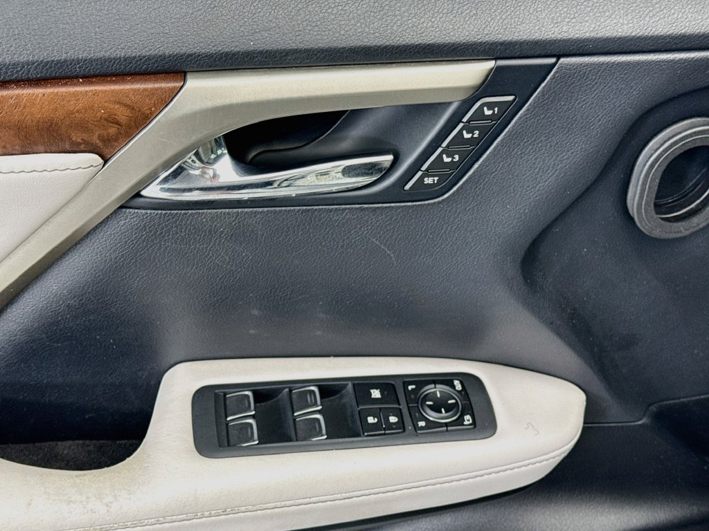 Used 2020 Lexus RX 350L FWD w/ Premium Package image 22