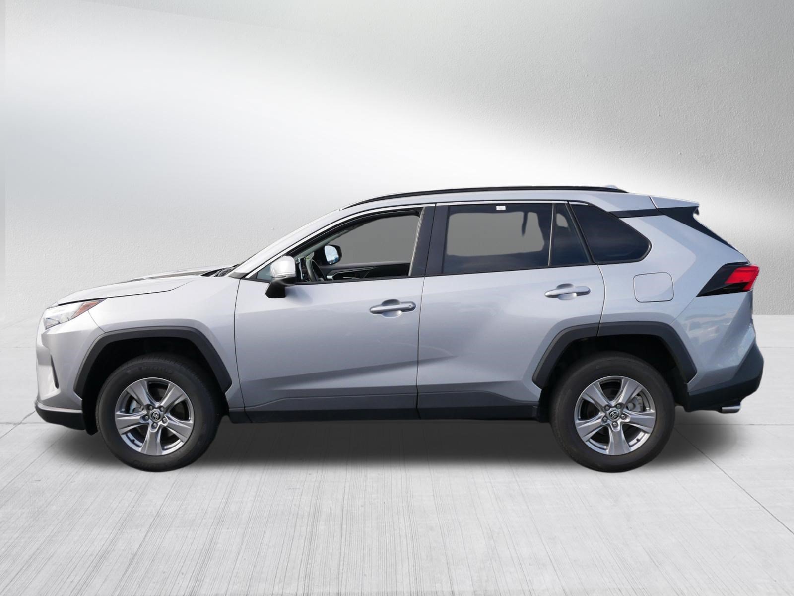 Certified 2025 Toyota RAV4 XLE AWD/4WD image 4