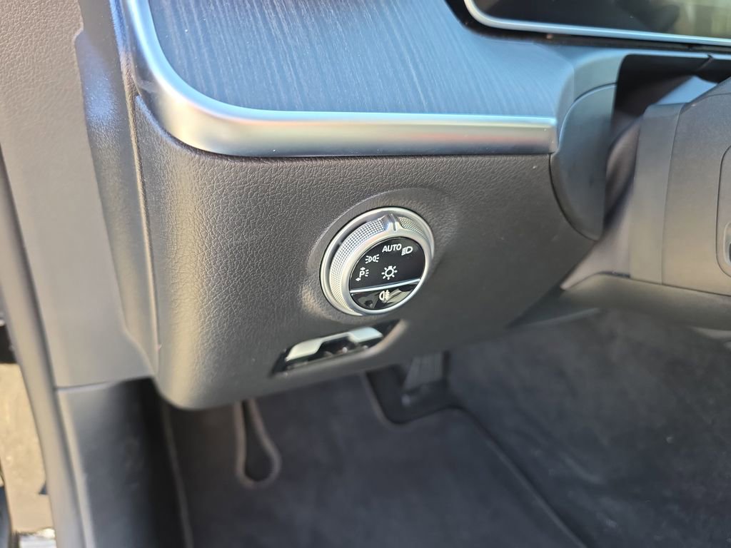 Certified 2025 Mercedes-Benz C 300 4MATIC Sedan image 23