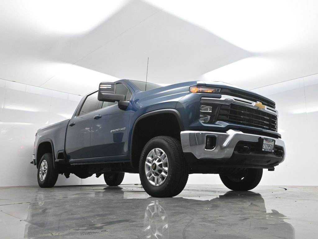 Used 2025 Chevrolet Silverado 2500 LT w/ Convenience Package image 56