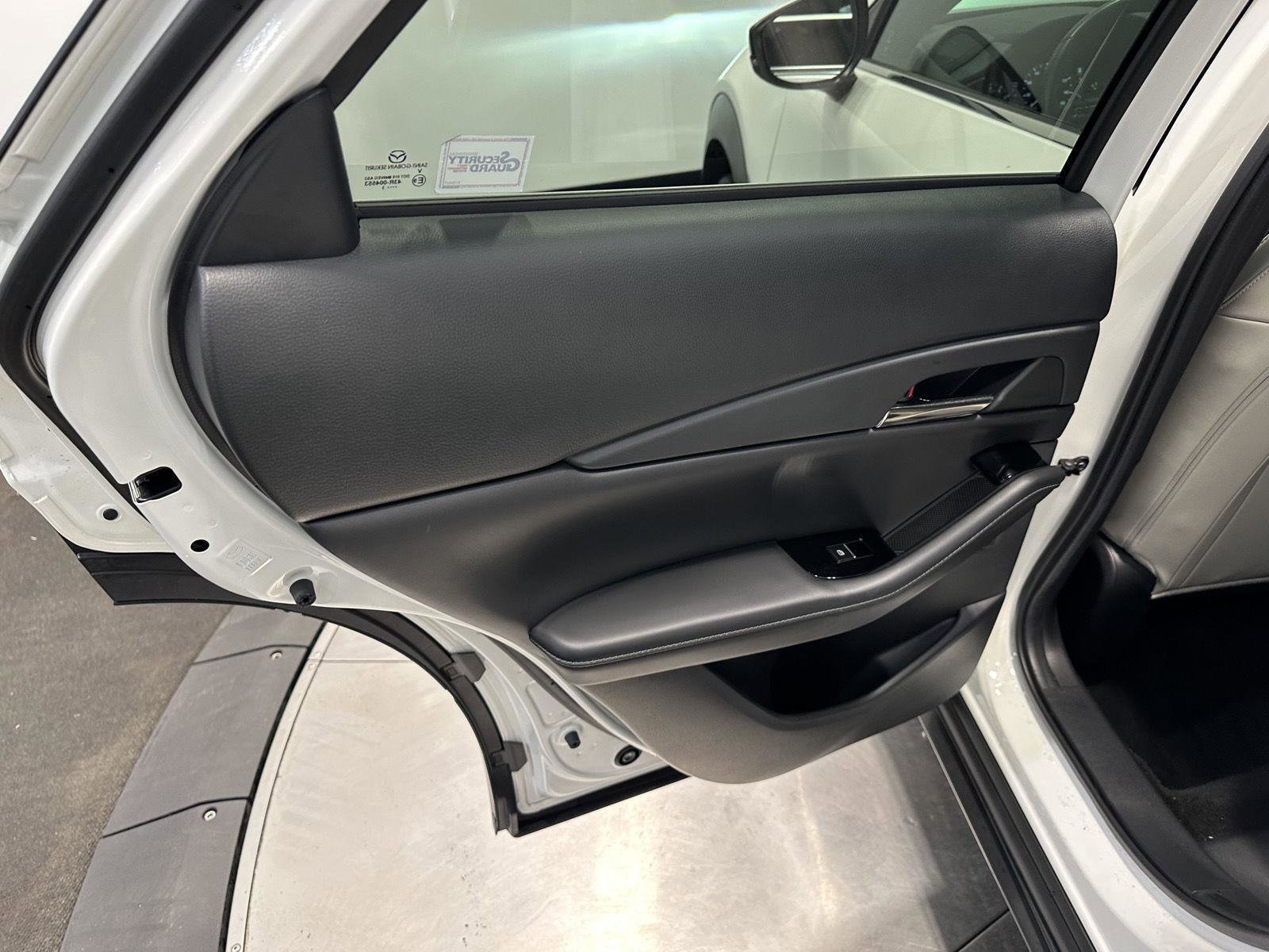 Used 2023 MAZDA CX-30 AWD 2.5 S w/ Preferred Package image 26