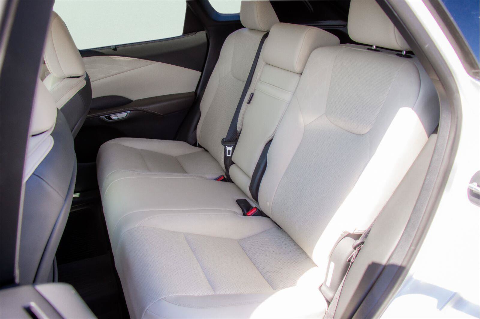 Used 2025 Lexus RX 350 FWD w/ Convenience Package image 10