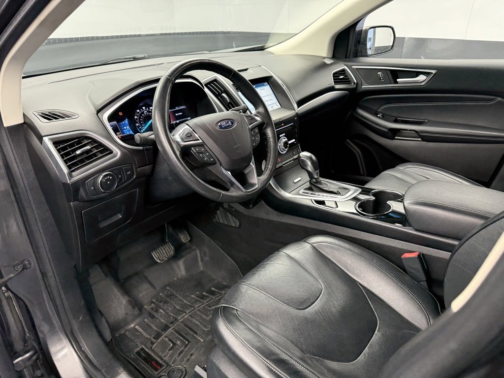 Used 2017 Ford Edge Titanium w/ Equipment Group 301A image 40