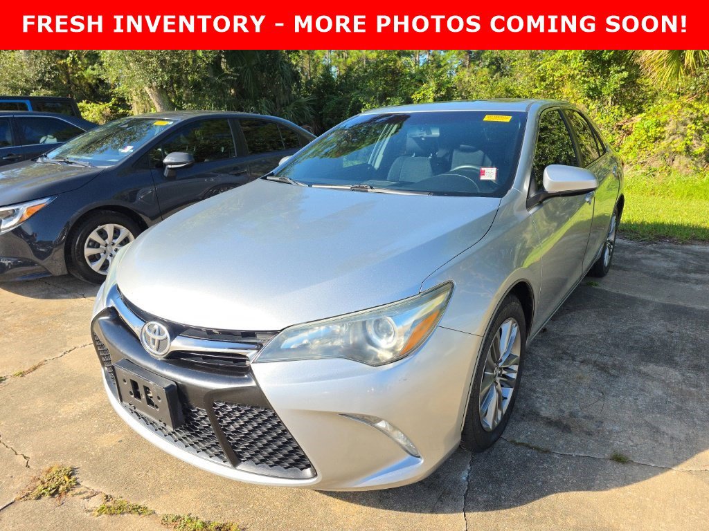 Used 2015 Toyota Camry SE w/ Moonroof Package