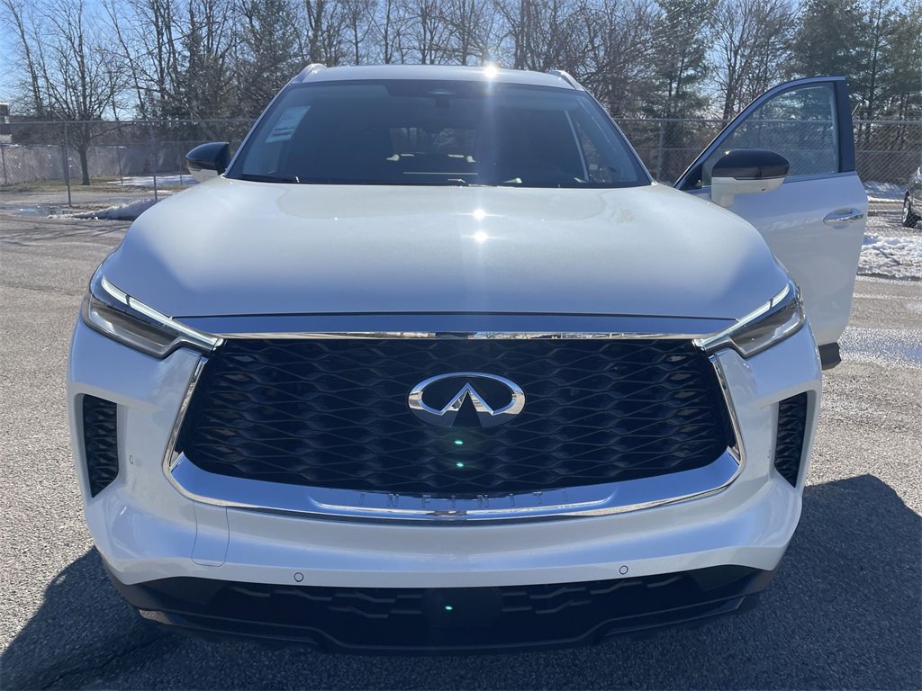 Used 2025 INFINITI QX60 Luxe w/ Vision Package image 13