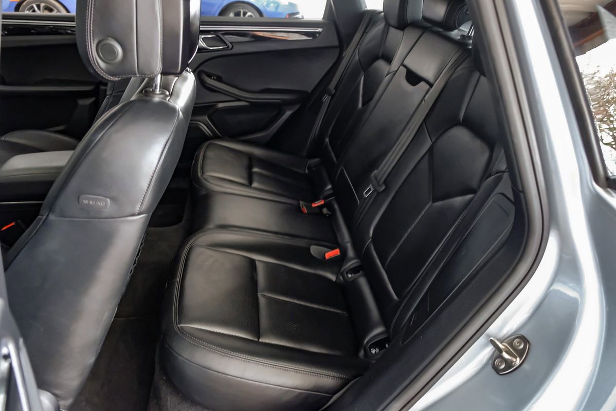 Used 2018 Porsche Macan Sport Edition image 39