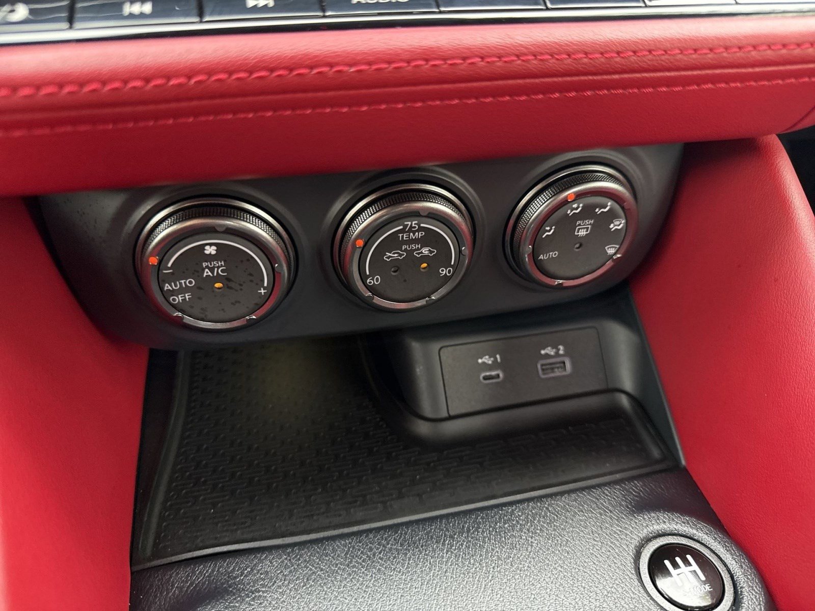 Used 2024 Nissan Z Performance w/ Floor Mat Package RWD image 20