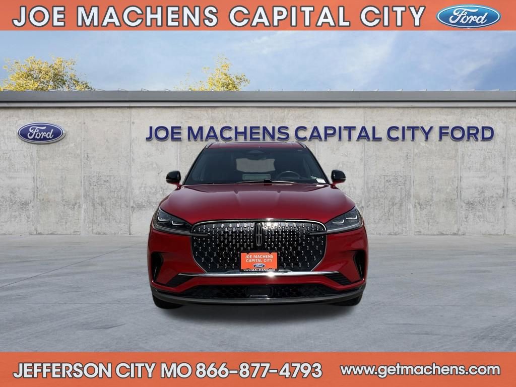 Used 2025 Lincoln Aviator Reserve w/ Illumination Package image 8