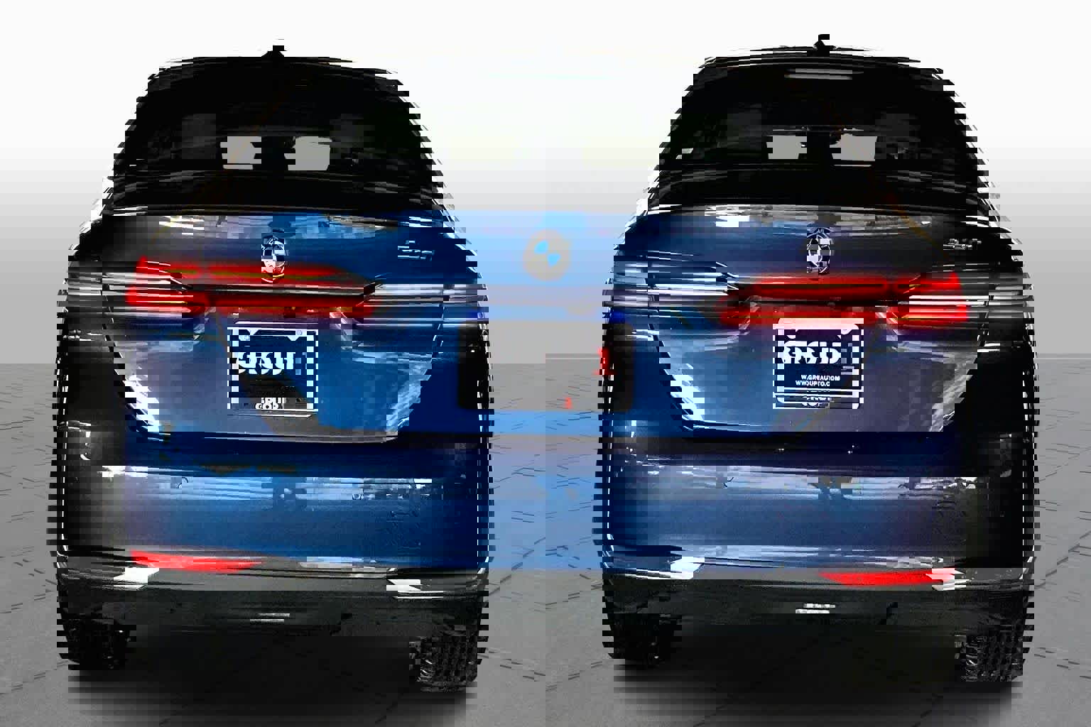 Used 2024 BMW 530i image 4