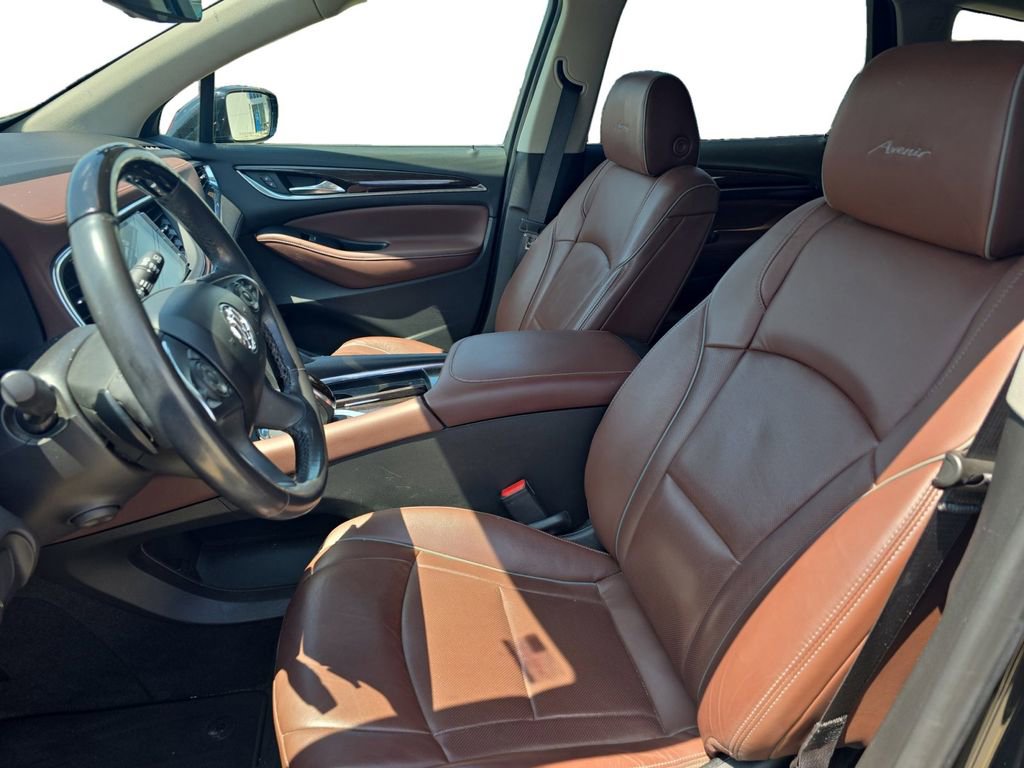 Used 2018 Buick Enclave Avenir w/ Avenir Technology Package AWD/4WD image 9