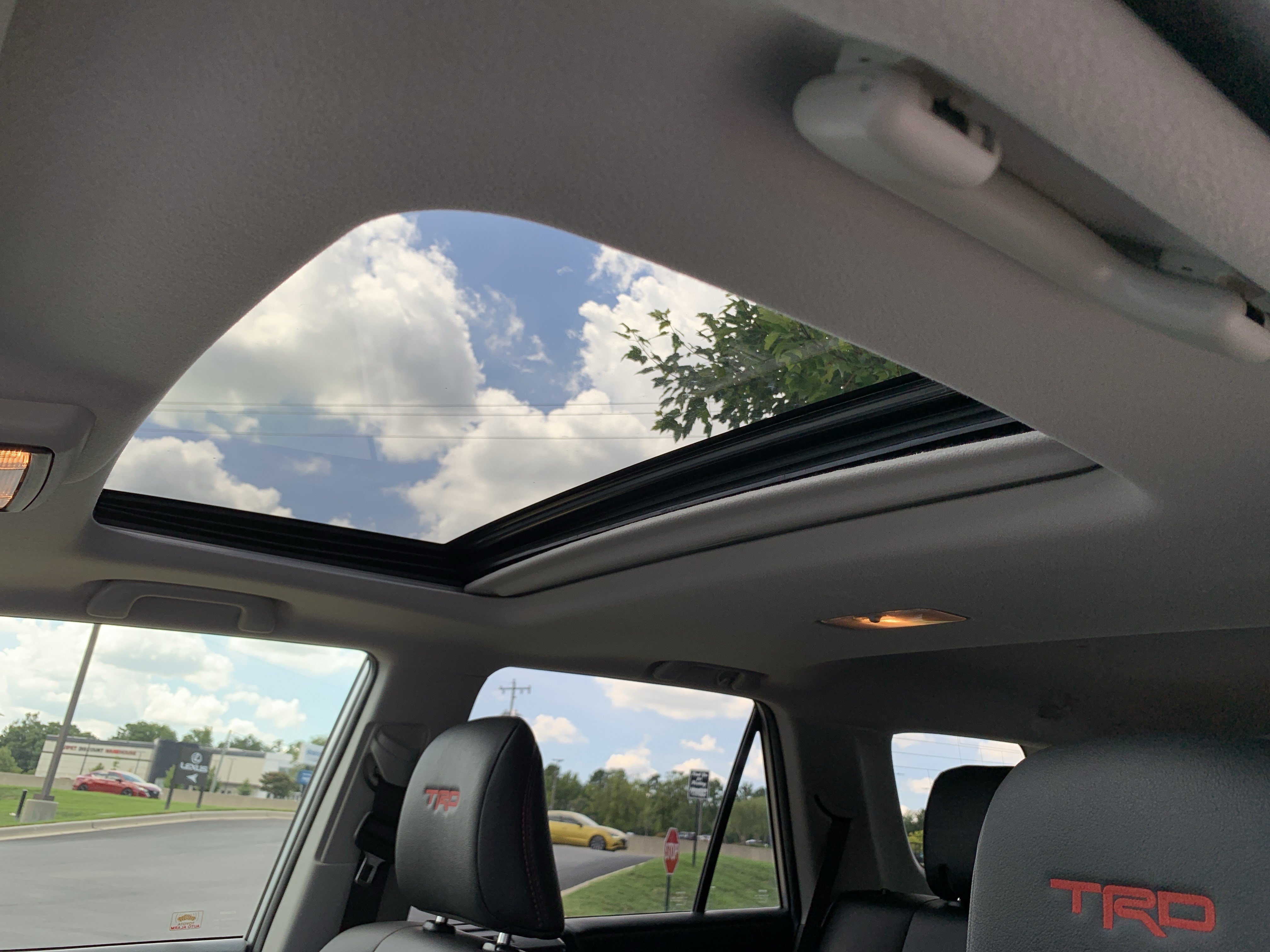 Used 2019 Toyota 4Runner TRD Off-Road Premium AWD/4WD image 28