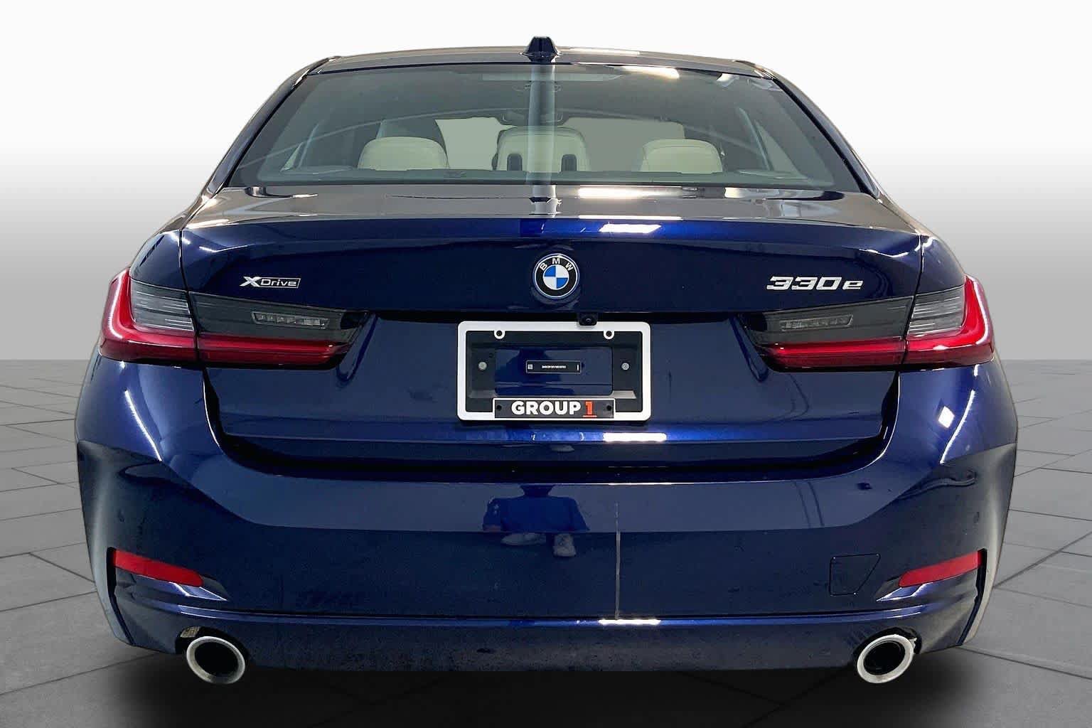 Certified 2023 BMW 330e xDrive w/ Premium Package AWD/4WD image 4