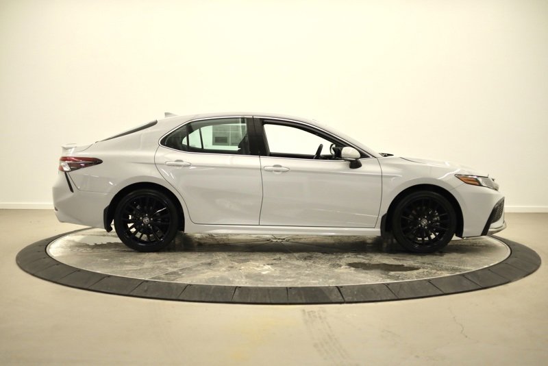 Used 2024 Toyota Camry XSE image 2