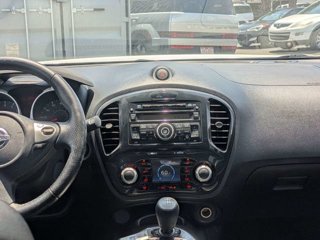 Used 2011 Nissan Juke SV FWD image 17