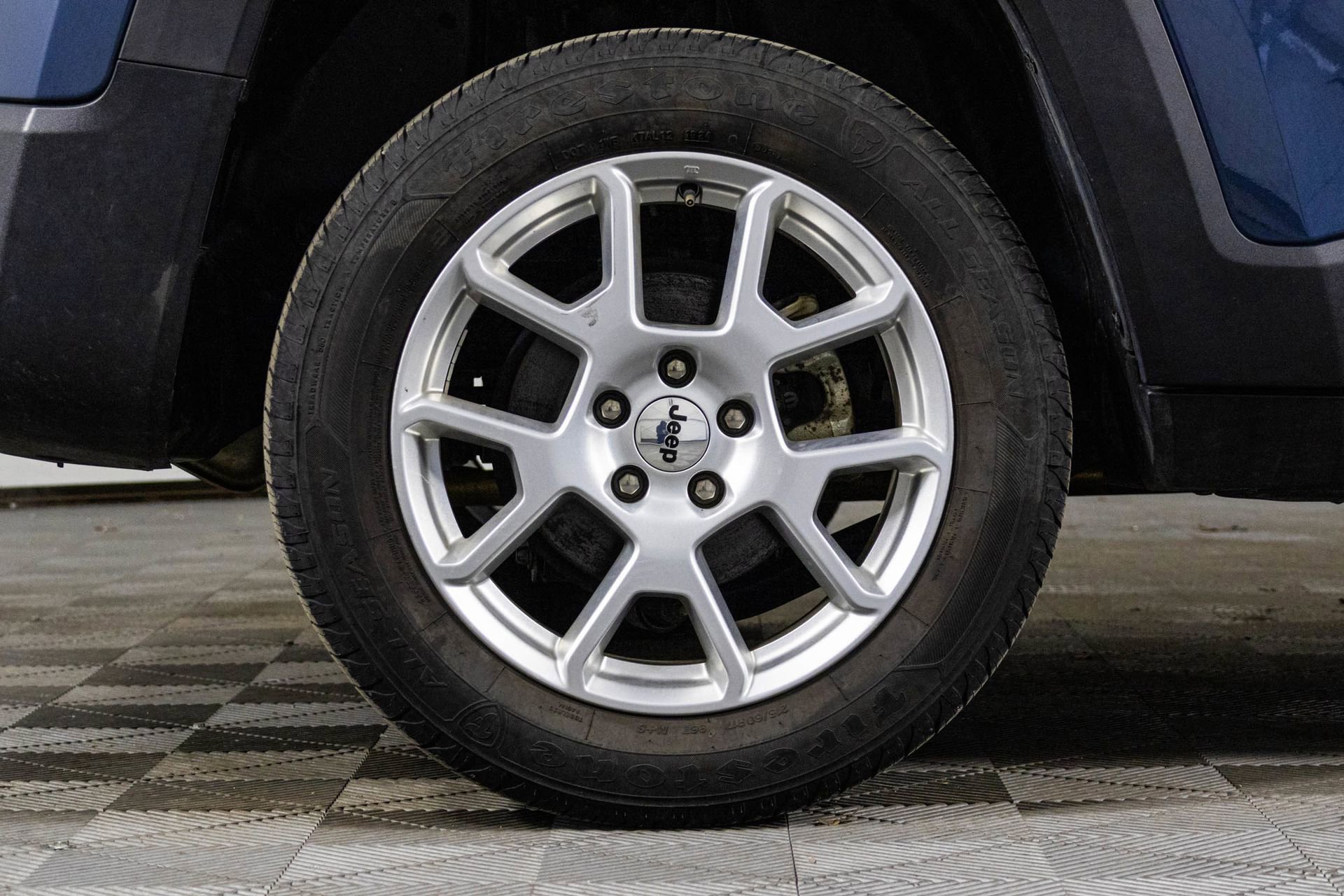 Used 2023 Jeep Renegade Latitude image 41