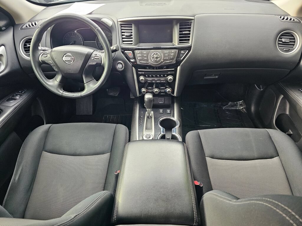 Used 2018 Nissan Pathfinder SV image 22