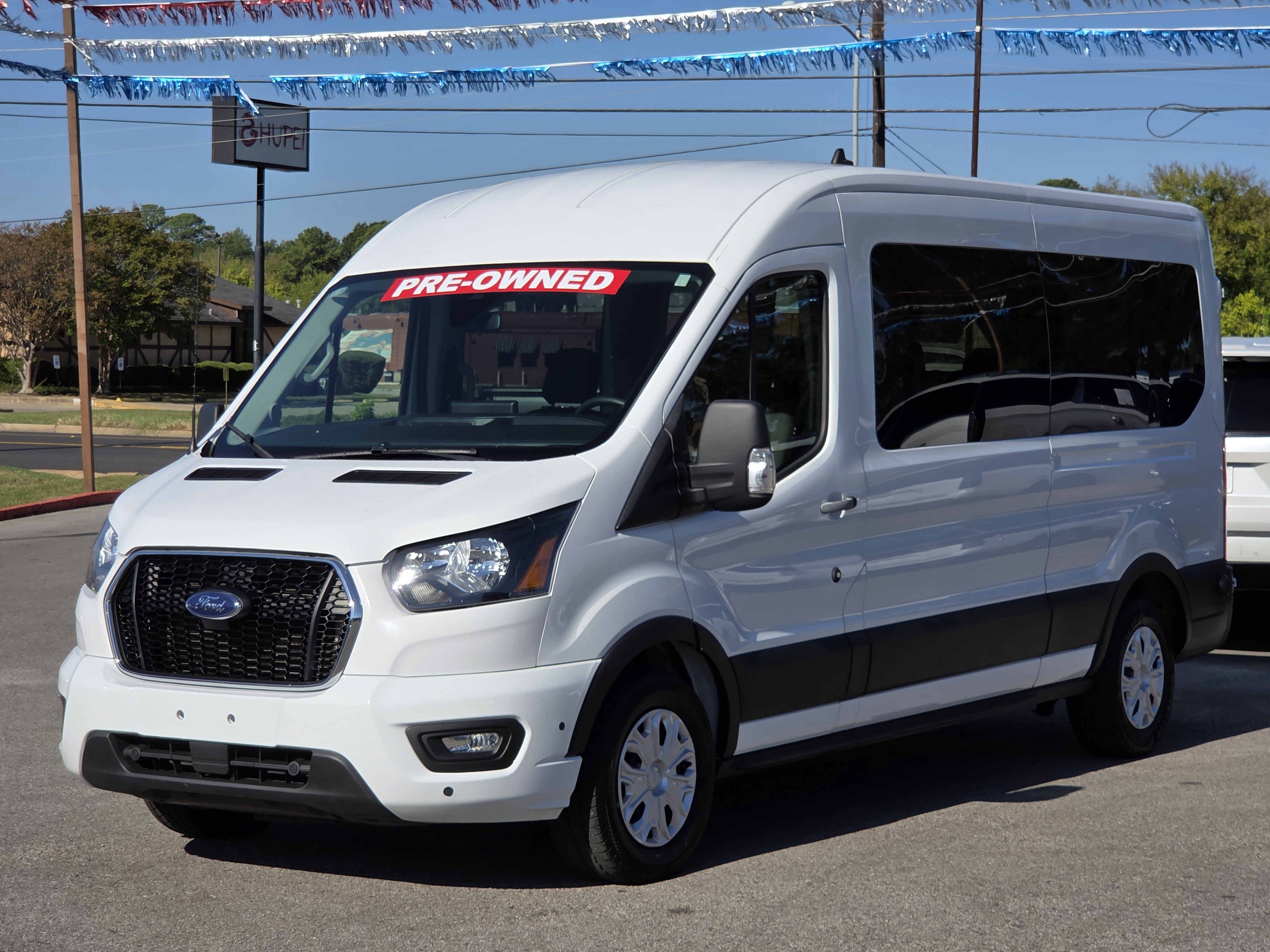 Used 2024 Ford Transit 350 XLT RWD image 3
