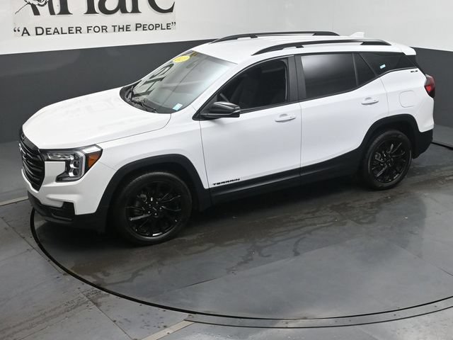 Used 2023 GMC Terrain SLE w/ Driver Convenience Package FWD image 44
