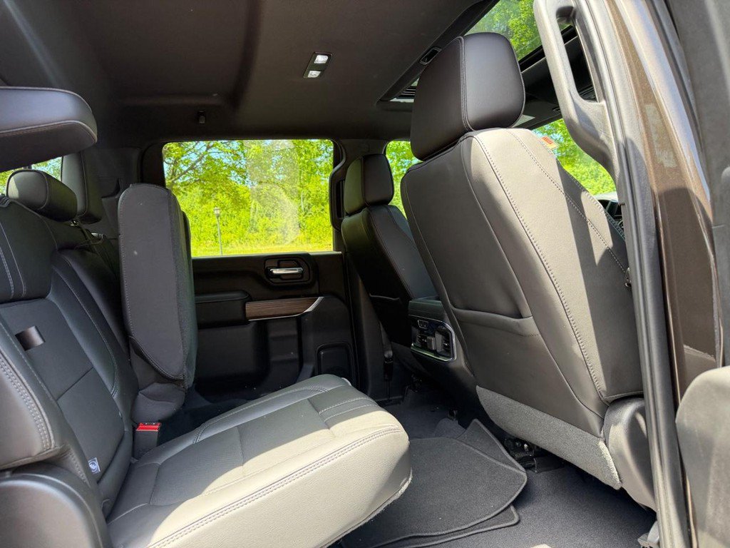 Used 2020 Chevrolet Silverado 2500 High Country w/ Z71 Off-Road Package AWD/4WD image 10