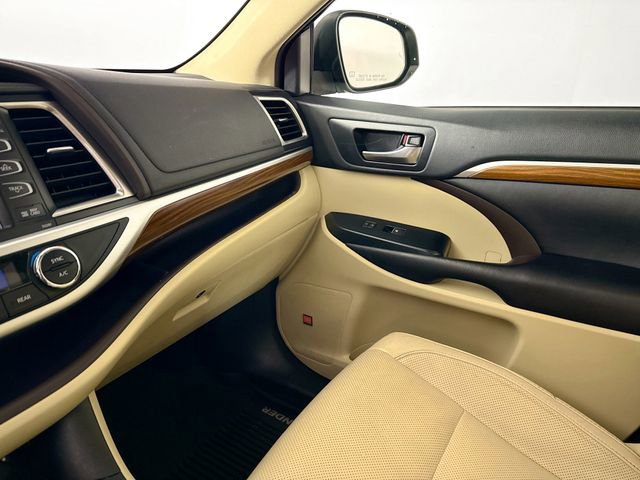 Used 2019 Toyota Highlander Limited image 41