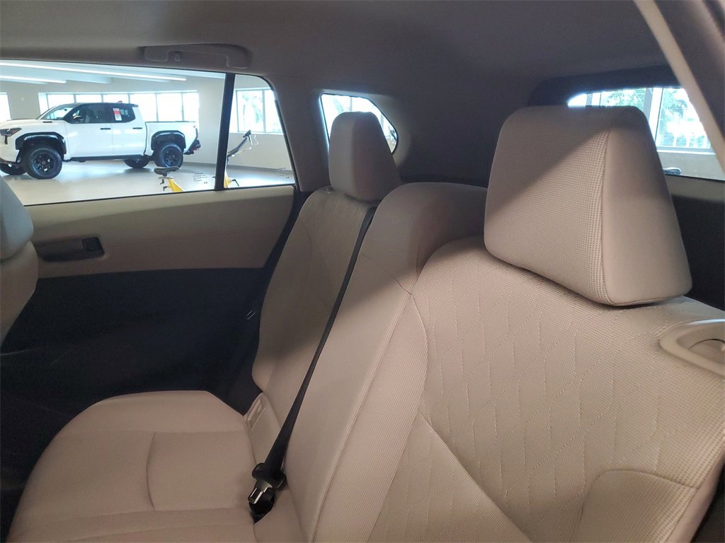 Used 2024 Toyota Corolla Cross LE w/ Moonroof Package image 12