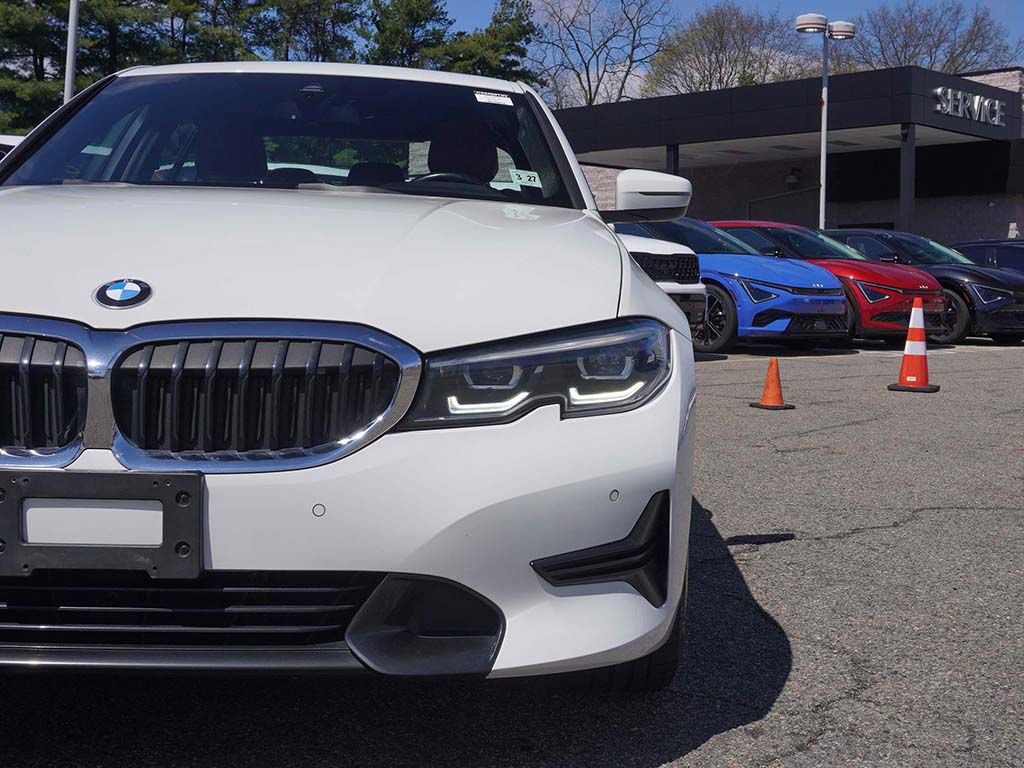 Used 2022 BMW 330i xDrive Sedan w/ Premium Package 2 image 15